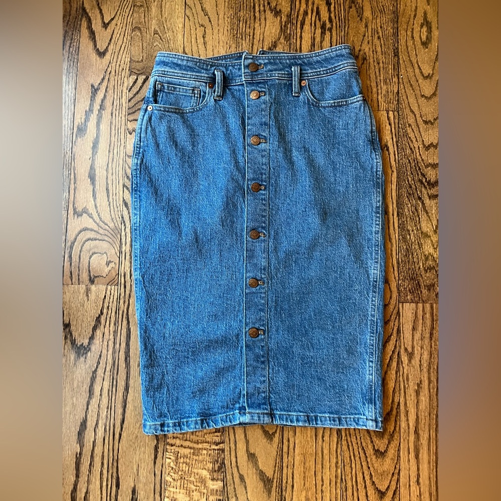 Madewell Denim High-Waist Midi Column Skirt in holton wash.  Size 27 - Picture 7 of 9